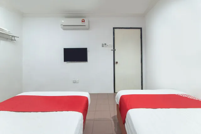 OYO 90306 G City Hotel Picture 9