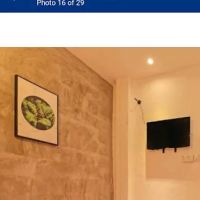 OYO 90662 The 1975 Hotel Empire ico