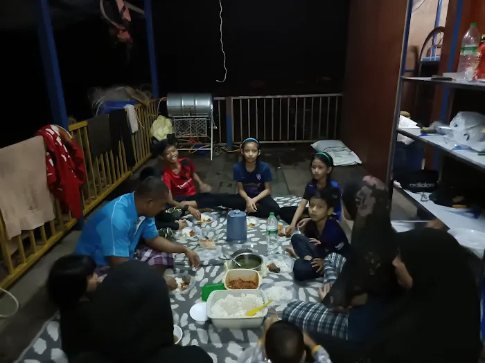 Rumah Rakit Kelola Maju Picture 1