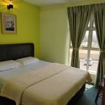 M & N Hotel