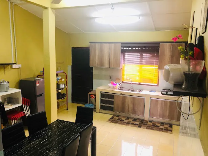 ALI KHAN HOMESTAY JEMPOL Picture 4