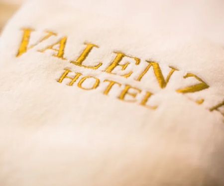 Valenza Hotel & Cafe