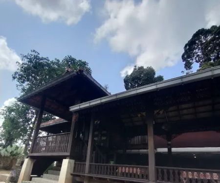 Teratak Sekayu Roomstay (Muslim Only)