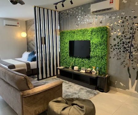 Q Boutique Smart Studio