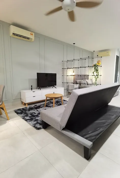 Modern Comfy HomeStay@Bdr Permaisuri with 2 parking WIFI Netflix Picture 10
