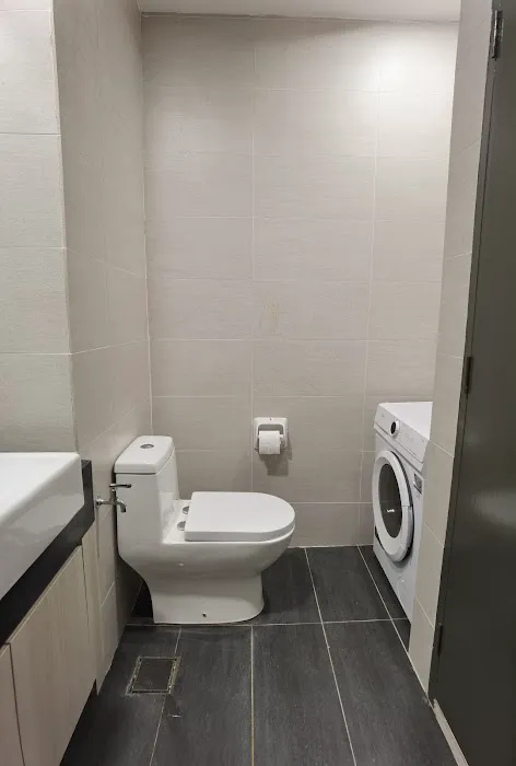 Modern Comfy HomeStay@Bdr Permaisuri with 2 parking WIFI Netflix Picture 7