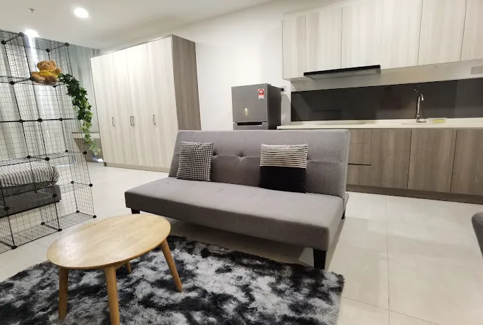 Modern Comfy HomeStay@Bdr Permaisuri with 2 parking WIFI Netflix Picture 3