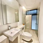 LB Cozy Home - New Luxury Home with Gym, Sauna, Patio, and AC