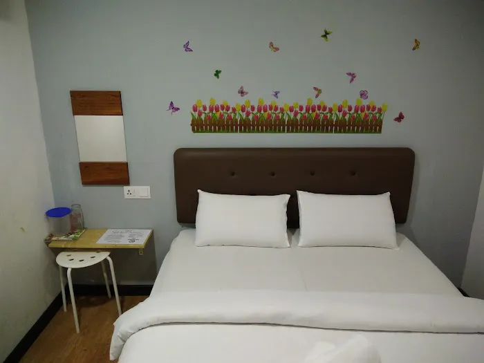 HOTEL VIVA Klang Picture 3