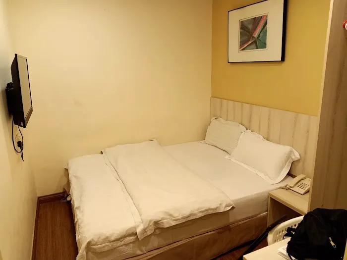 Hotel Zamburger Taman Segar Picture 3