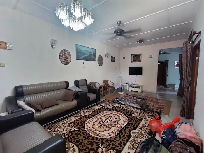 Zainal homestay Picture 4