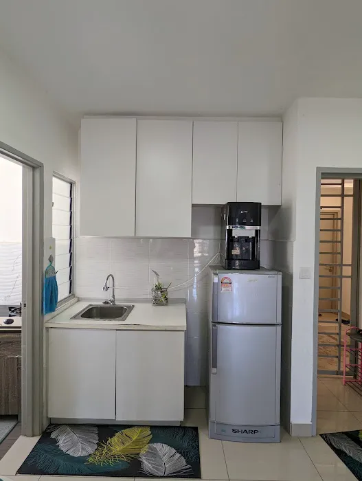 Sentrovue Service Apartment B Picture 5