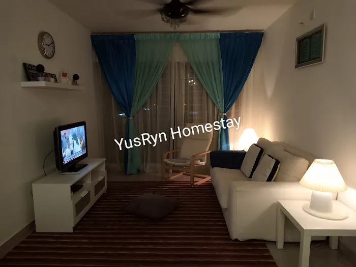 Yusryn Homestay Sentrovue Puncak Alam Picture 4