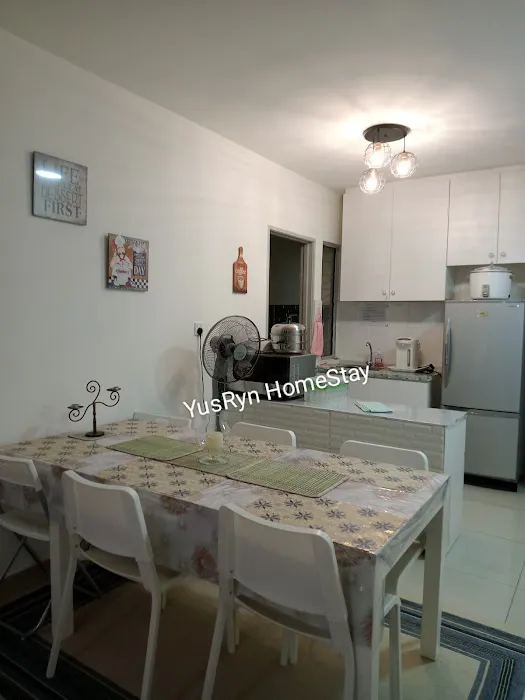 Yusryn Homestay Sentrovue Puncak Alam Picture 6