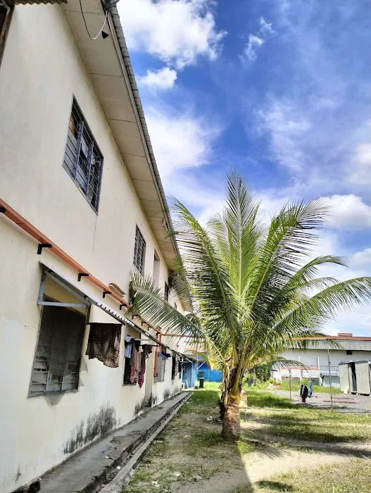 Delloyd Hostel Picture 8