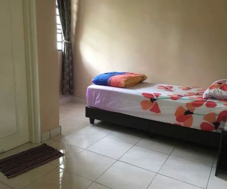 Puteri 6 Homestay