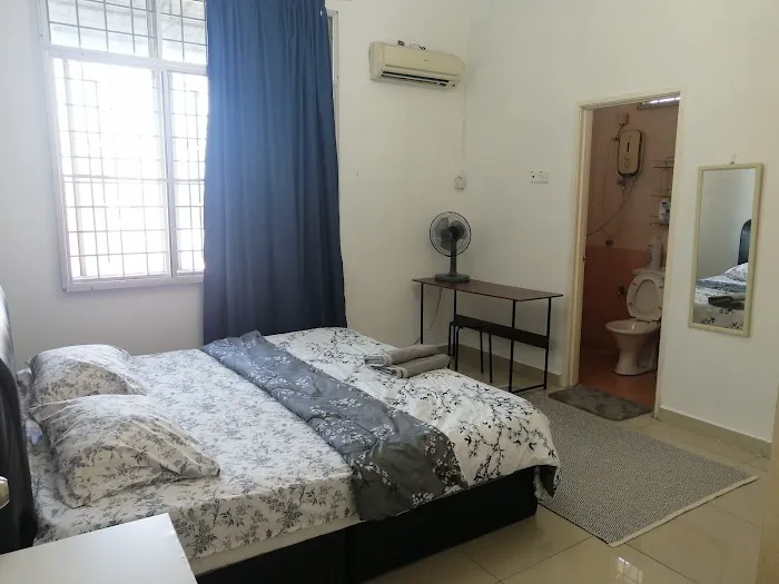 Lina & Larry airbnb Picture 1