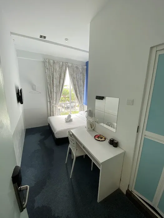 Lodge Ten Hotel Picture 2