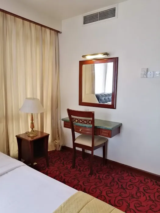 KL Service Suite at Times Square Picture 5