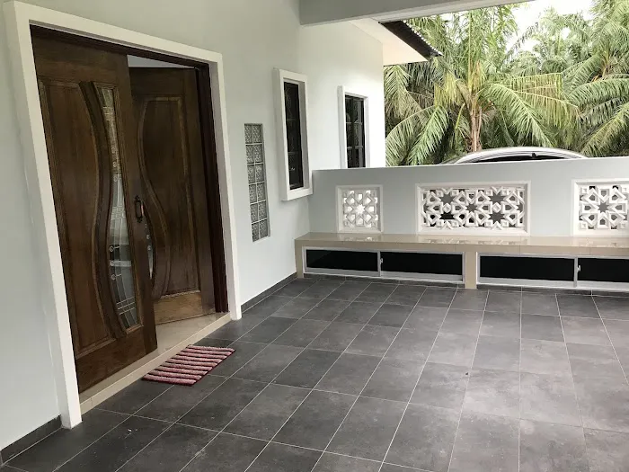 UDA VILLA, KG UJUNG PERMATANG Picture 4