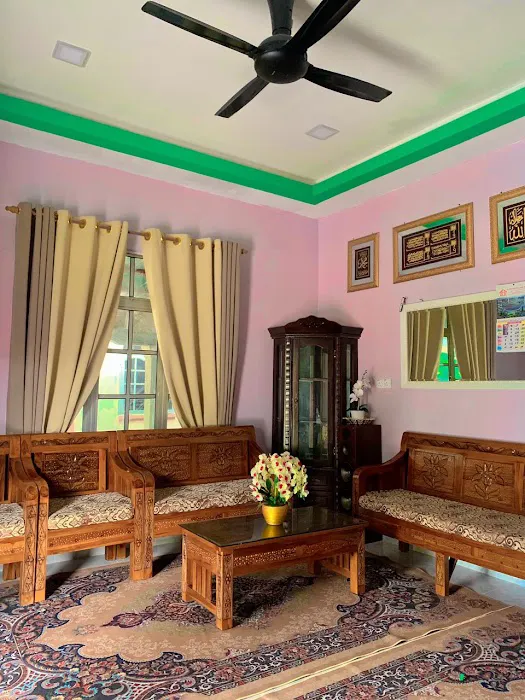 HOMESTAY BLOK 11 GUA MUSANG Picture 3