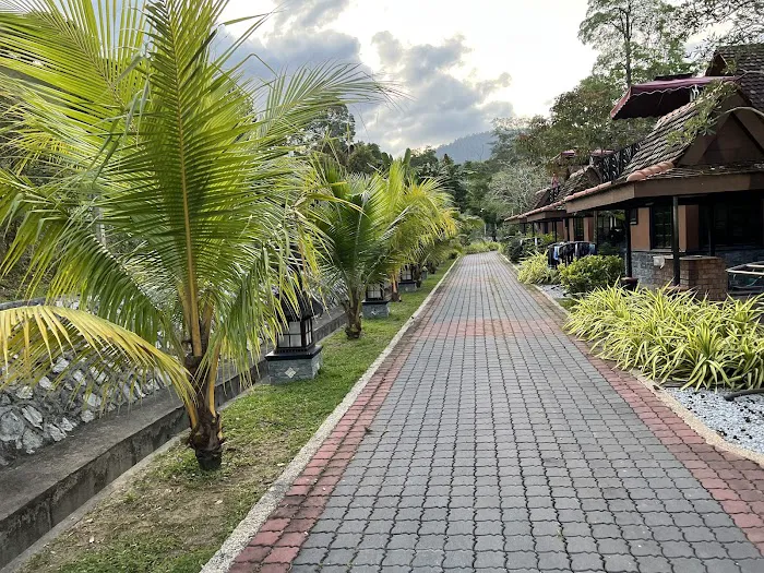Rumah Hutan Bonda Rozita Picture 1