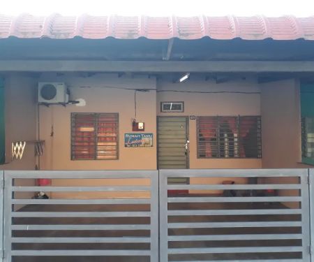 Rumah Tamu Lestary 1