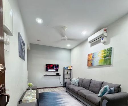Adam's Home Sungai Buloh Homestay (Muslim Friendly)