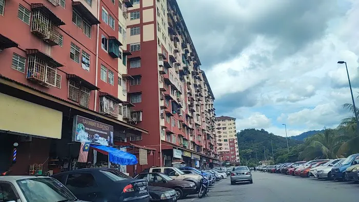 Pangsapuri Desa Lembah Permai Picture 2