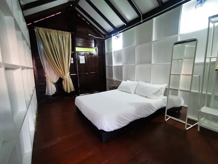 Paradian Chalet Picture 1