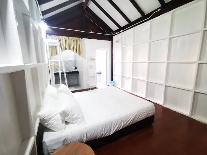 Paradian Chalet Picture 9