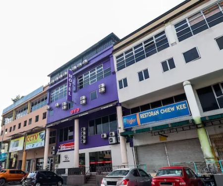 OYO 89473 Sp Venture Hotel