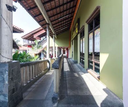 Collection O Ivory Hotel & Resort