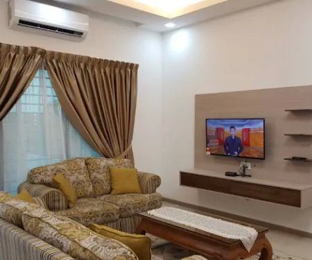 2 Unit Damai Homestay, Saujana Perdana