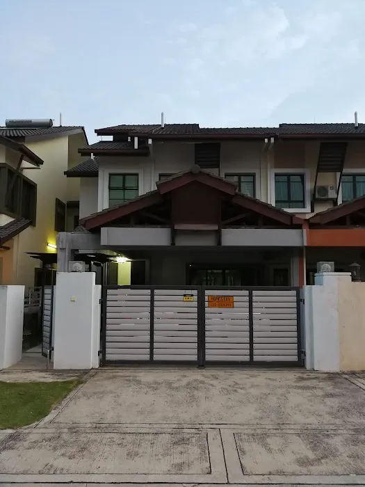 Home Stay Jln Elektron Picture 3
