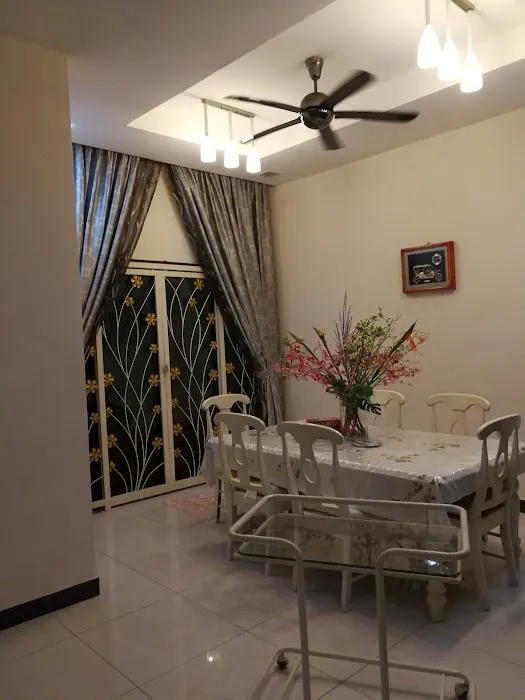 Home Stay Jln Elektron Picture 5