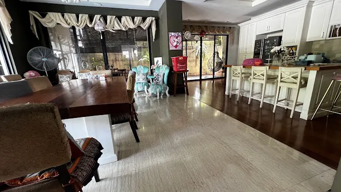 Sir Erwin DreamHouse Picture 6
