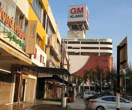 OYO 89407 Ezi Hotel