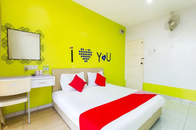 OYO 880 Hotel Purple Town Picture 1