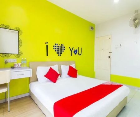 OYO 880 Hotel Purple Town
