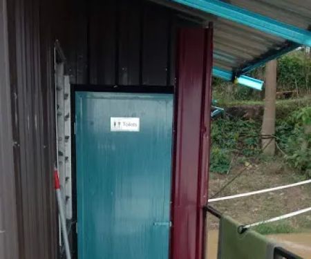 OYO HOME 90682 Liliz Mambang Farmstay