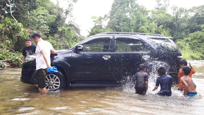 River Crossing Picture 7