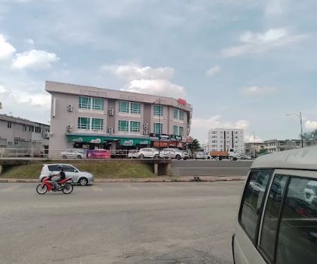 OYO 91010 Furich Hotel