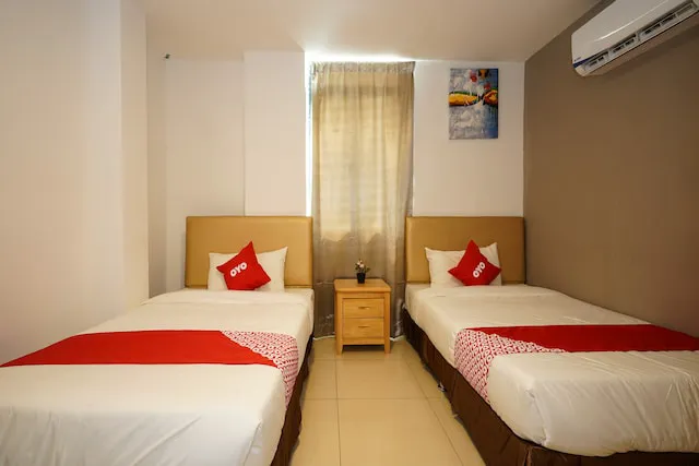 OYO 43958 Enrich Hotel Picture 2
