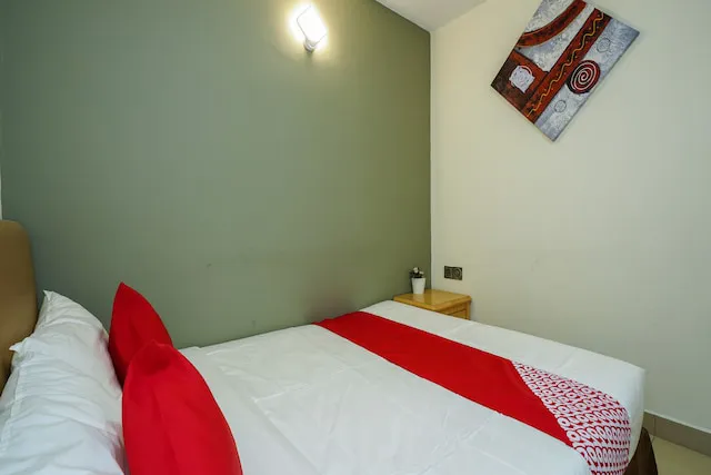 OYO 43958 Enrich Hotel Picture 4