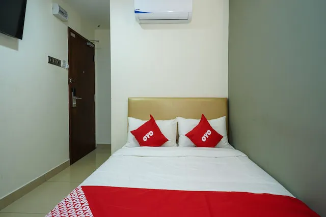 OYO 43958 Enrich Hotel Picture 5