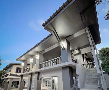 FR Suites Guest House