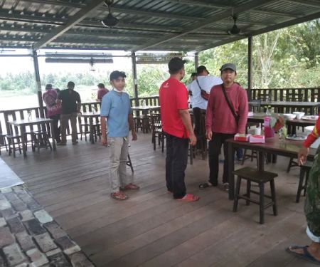 D'Tebing Bedara Rumah Rakit