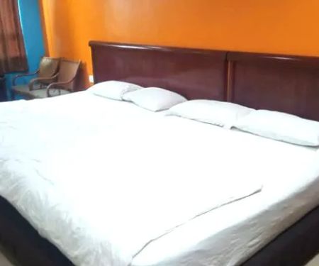 OYO 90486 New Station Hotel