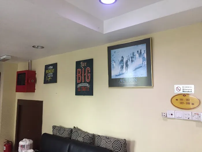 OYO 90486 New Station Hotel Picture 8